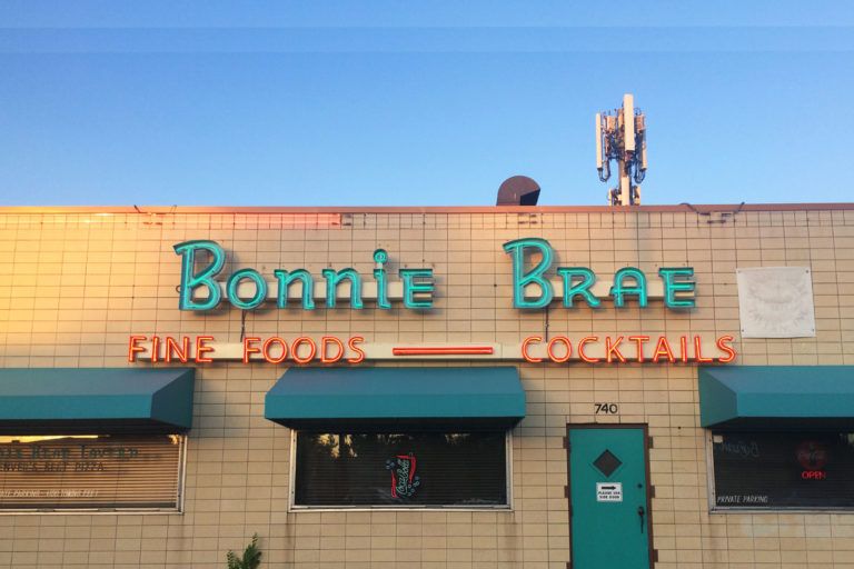 The Bonnie Neon Signs of Denver’s Bonnie Brae O Street